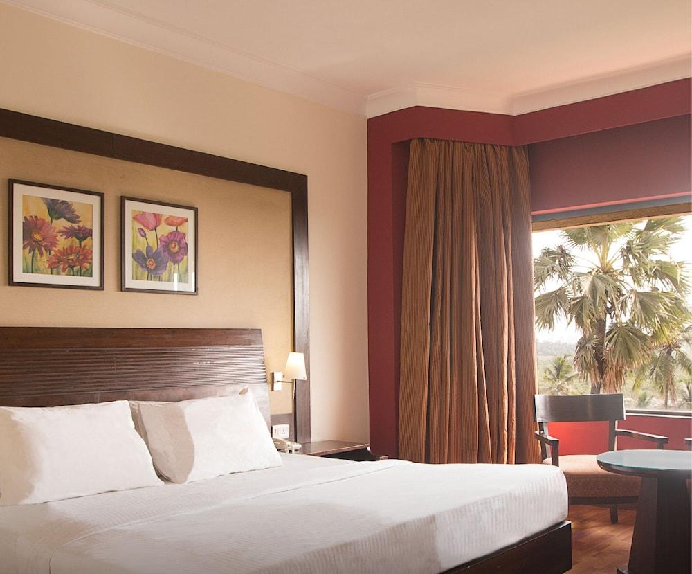 The Retreat Hotel & Convention Centre Βομβάη Εξωτερικό φωτογραφία