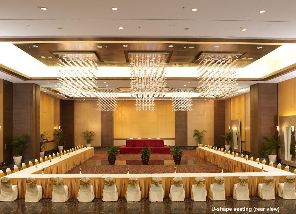 The Retreat Hotel & Convention Centre Βομβάη Εξωτερικό φωτογραφία