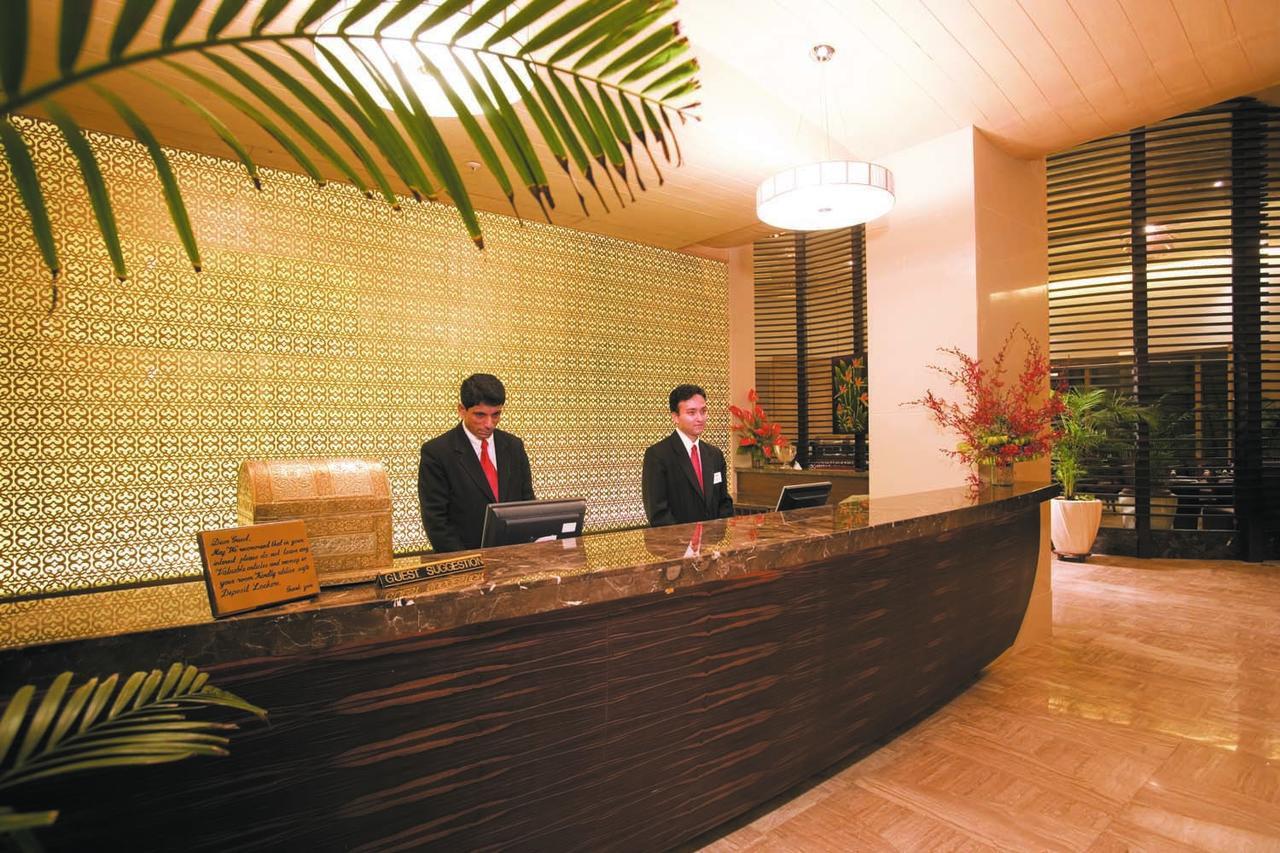 The Retreat Hotel & Convention Centre Βομβάη Εξωτερικό φωτογραφία